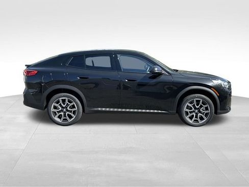 New 2026 BMW X2 xDrive28i w/ Technology Package AWD/4WD image 2