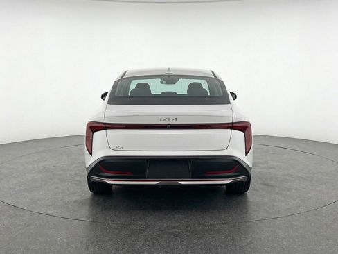 Used 2025 Kia K4 LXS image 7