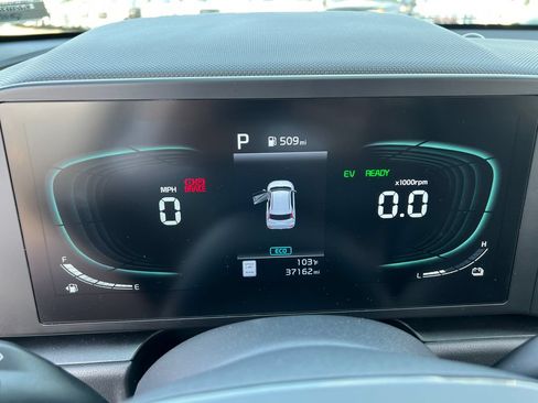 Used 2023 Kia Niro LX FWD image 21