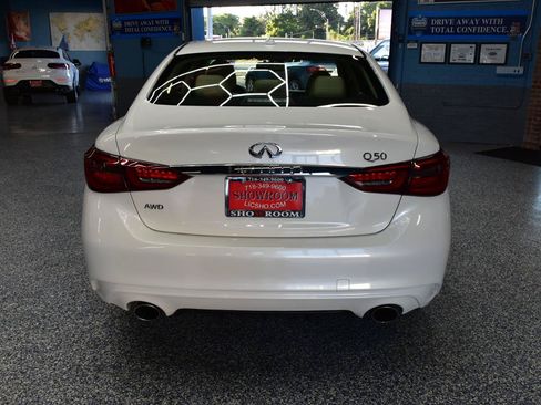 Used 2019 INFINITI Q50 Luxe w/ Essential Package (3.0T Luxe) AWD/4WD image 6