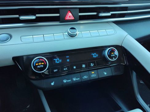 Used 2023 Hyundai Elantra Limited w/ Cargo Package image 27