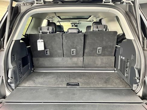Used 2025 Ford Expedition Platinum w/ Driver's Package AWD/4WD image 20