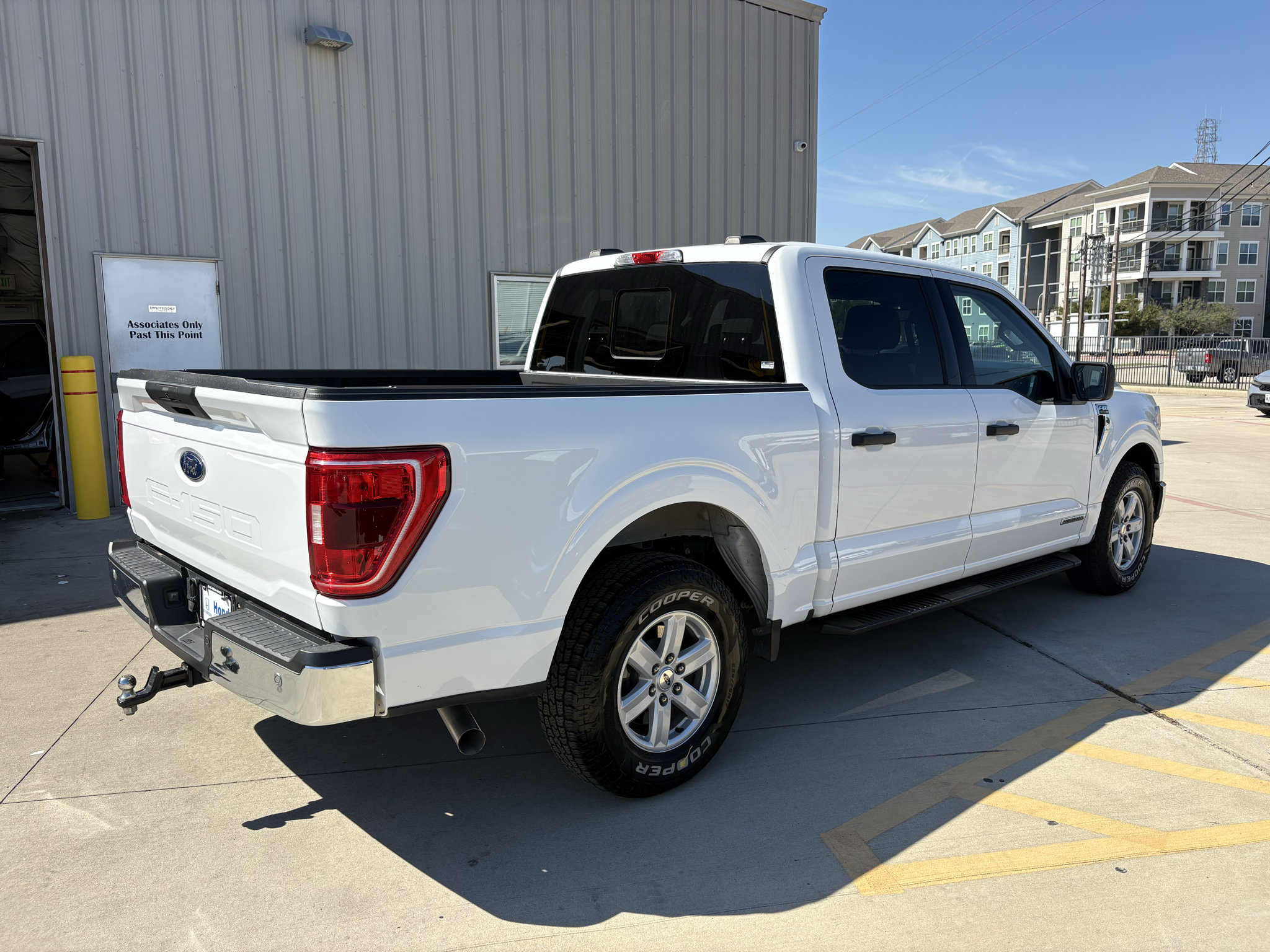 Used 2022 Ford F150 XLT w/ Equipment Group 301A Mid RWD image 8