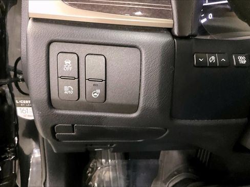 Used 2018 Lexus GS 350 AWD w/ Premium Package image 35