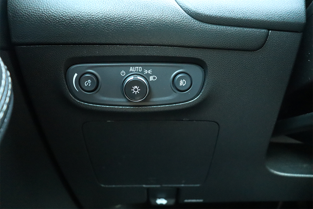 Used 2022 Buick Encore GX Preferred w/ Cold Weather Comfort Package FWD image 28