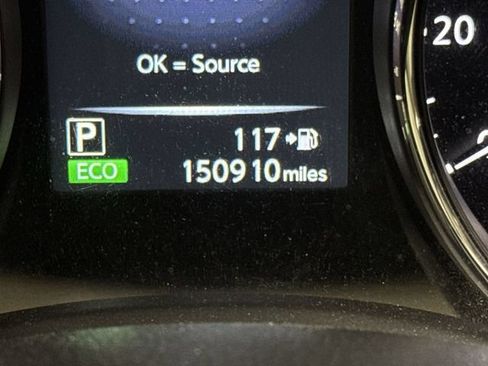 Used 2017 Nissan Rogue SV FWD image 13