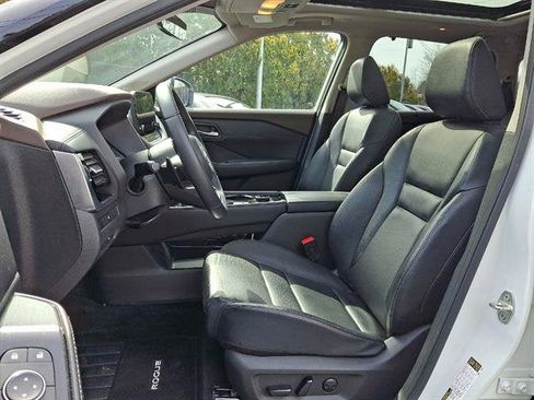 Certified 2023 Nissan Rogue SL w/ SL Premium Package AWD/4WD image 15