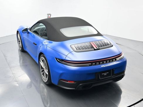 Certified 2025 Porsche 911 Carrera image 31
