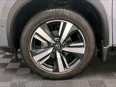 Certified 2022 Nissan Rogue Platinum w/ Head-Up Display Package image 8