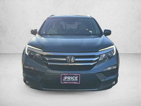 Used 2018 Honda Pilot Touring image 2
