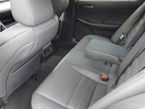 Used 2022 Lexus IS 350 F Sport RWD image 11