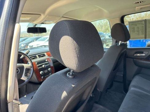 Used 2014 Chevrolet Suburban LS image 33