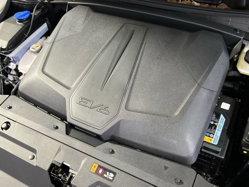 New 2025 Kia EV6 Wind image 27