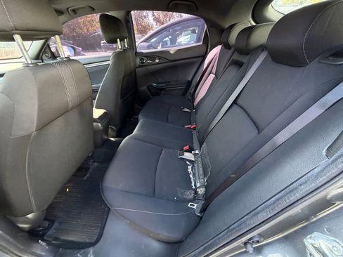 Used 2018 Honda Civic EX image 5