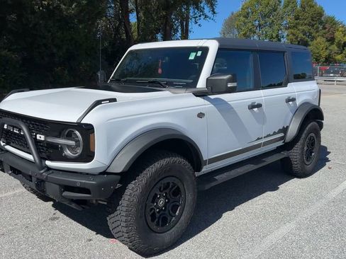 Used 2024 Ford Bronco Wildtrak image 28