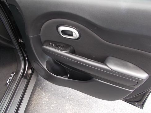 Used 2016 Kia Soul w/ Convenience Package image 22