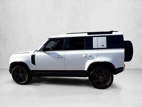 Used 2024 Land Rover Defender 110 S AWD/4WD image 2