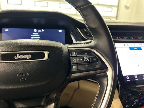 Used 2021 Jeep Grand Cherokee L Limited image 21