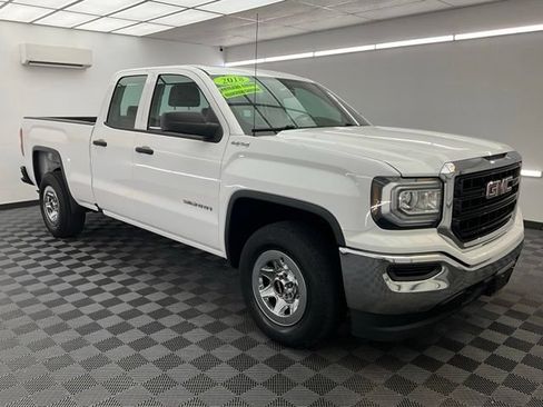 Used 2018 GMC Sierra 1500 4x4 Double Cab w/ Sierra Convenience Package image 3
