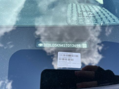 Used 2025 Toyota Tacoma SR w/ SR Upgrade Package image 9