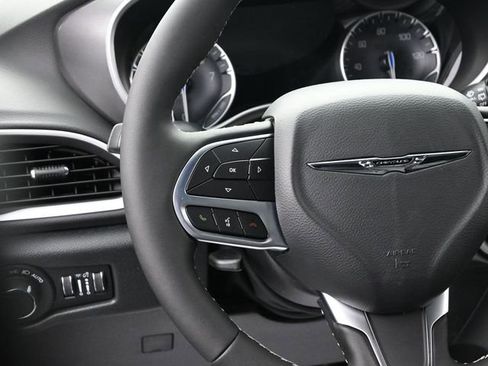 New 2026 Chrysler Voyager LX image 27