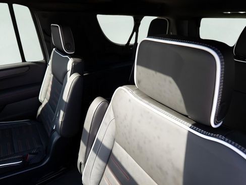 New 2026 GMC Yukon XL AT4 Ultimate w/ LPO, Floor Liner Package image 24