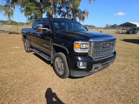 Used 2018 GMC Sierra 2500 Denali image 3