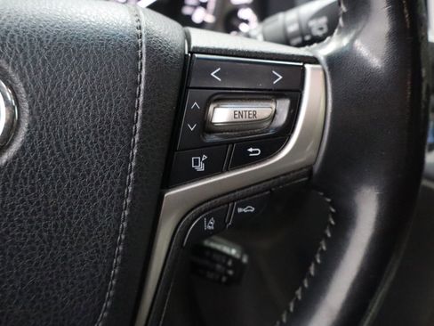 Used 2020 Toyota Land Cruiser image 19