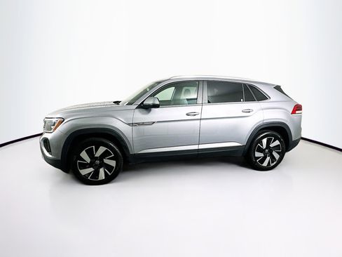Used 2024 Volkswagen Atlas Cross Sport SE image 4