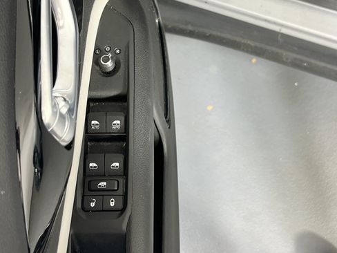 Used 2022 Jeep Compass Limited AWD/4WD image 17