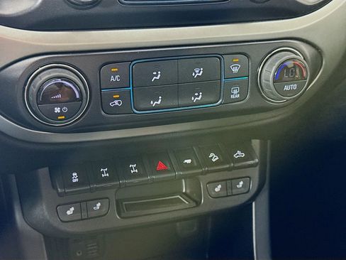 Used 2022 Chevrolet Colorado ZR2 w/ Colorado ZR2 Bison Edition image 18