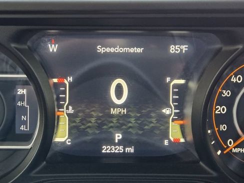 Certified 2025 Jeep Gladiator Sport AWD/4WD image 19