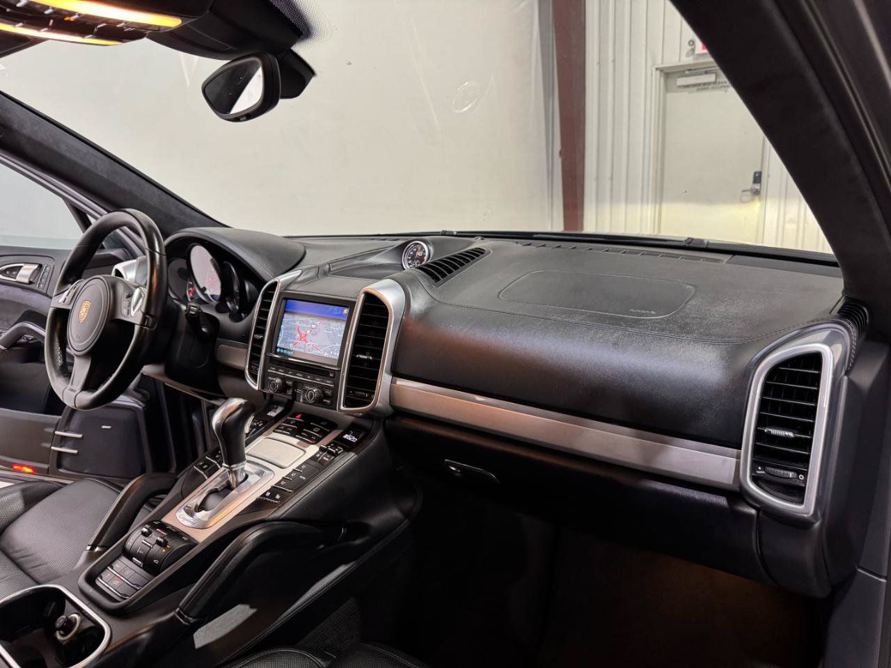 Used 2014 Porsche Cayenne GTS AWD/4WD image 12