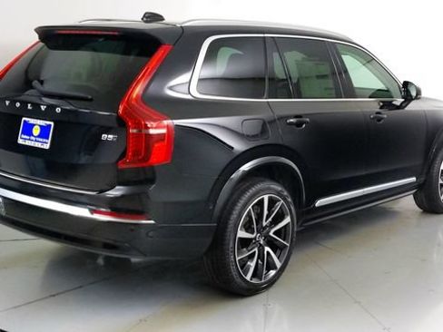Used 2023 Volvo XC90 B5 Plus w/ Protection Package Premier AWD/4WD image 3