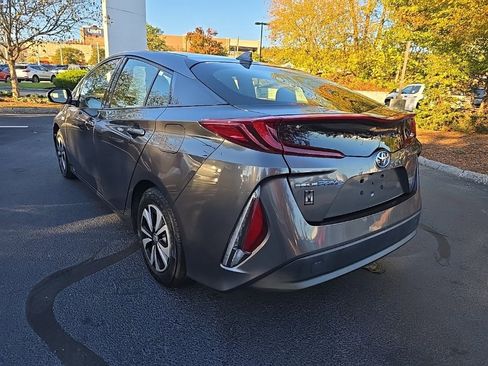 Certified 2018 Toyota Prius Prime Plus image 5