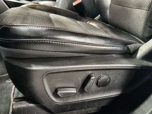 Used 2023 Ford Escape ST-Line image 13