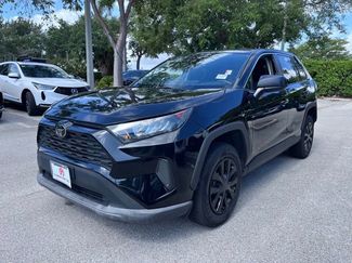 Used 2022 Toyota RAV4 LE FWD video 1