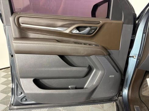 Used 2021 GMC Yukon Denali w/ Denali Premium Package AWD/4WD image 16