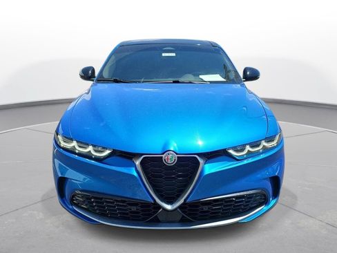 Used 2024 Alfa Romeo Tonale Ti w/ Premium Interior Package AWD/4WD image 2