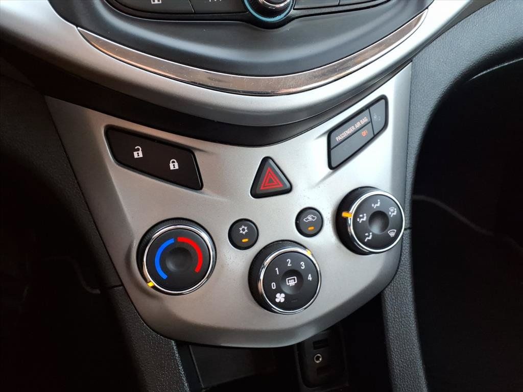 Used 2019 Chevrolet Sonic LT FWD image 25