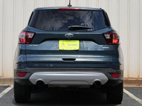 Used 2019 Ford Escape SE FWD image 10