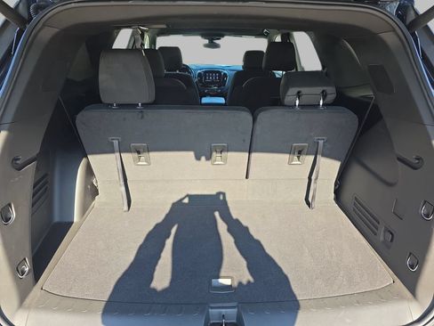 Certified 2023 Chevrolet Traverse LT w/ Midnight/Sport Edition AWD/4WD image 11