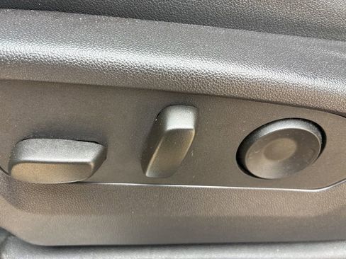 Used 2024 GMC Sierra 2500 AT4 w/ Technology Package image 7