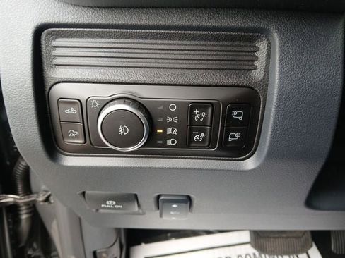 New 2026 Ford F250 Lariat w/ Black Appearance Package image 19