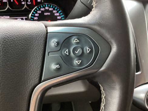 Used 2019 Chevrolet Suburban Premier image 21