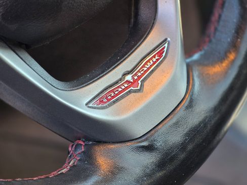 Used 2020 Jeep Grand Cherokee Trailhawk image 24