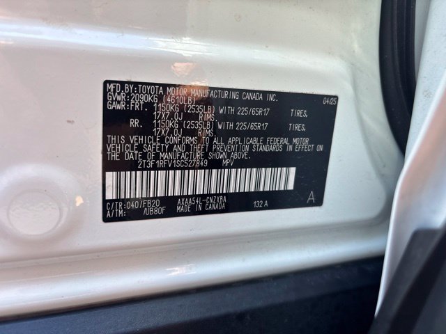 Used 2025 Toyota RAV4 LE AWD/4WD image 31