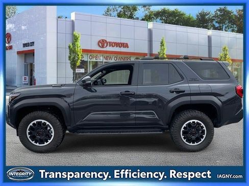 Used 2025 Toyota 4Runner TRD Off-Road image 6