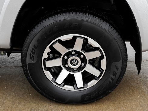 Certified 2024 Toyota 4Runner TRD Off-Road AWD/4WD image 13