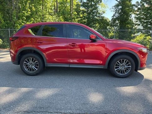 Used 2017 MAZDA CX-5 Touring FWD image 4